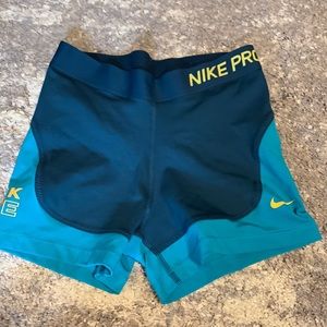 Nike spandex